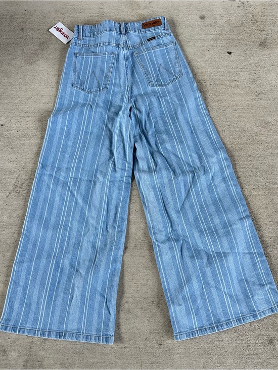 Wrangler Denim - New With Tags Wrangler High Rise Wide Leg Jeans Size 4/27